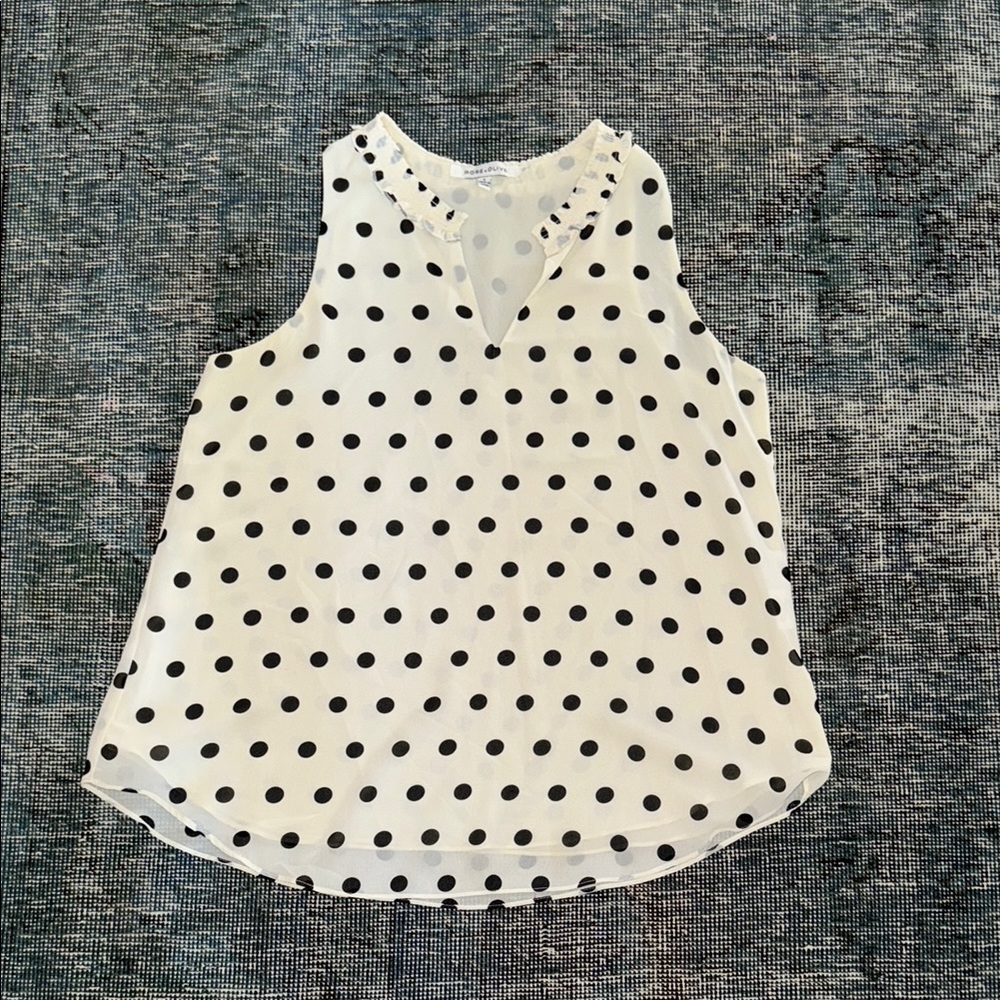 Rose + Olive Polka Dot Sleeveless Top - Black and White ✨Like New✨
